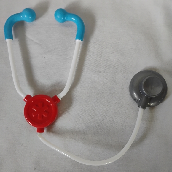 Melissa and Doug Kids Doctor Veterinarian Play Set Doc McStuffins 7" Lambie Doll - Picture 3 of 16